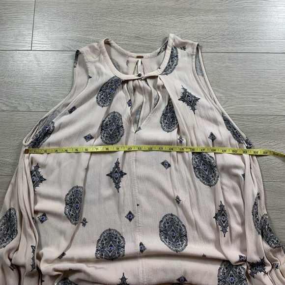 FREE PEOPLE “Tree Swing” Keyhole Tunic with Pockets - Picture 11 of 11